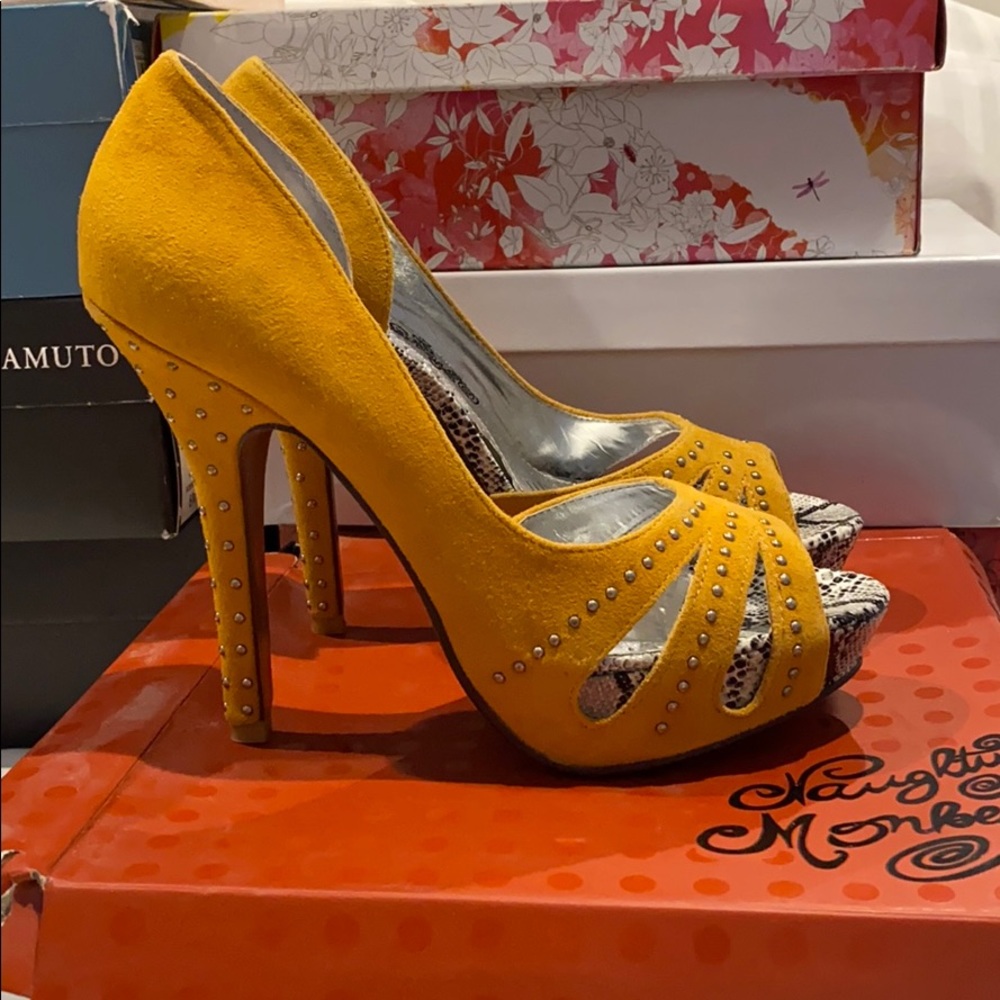Yellow Suede Naughty Monkey Heels Size 8